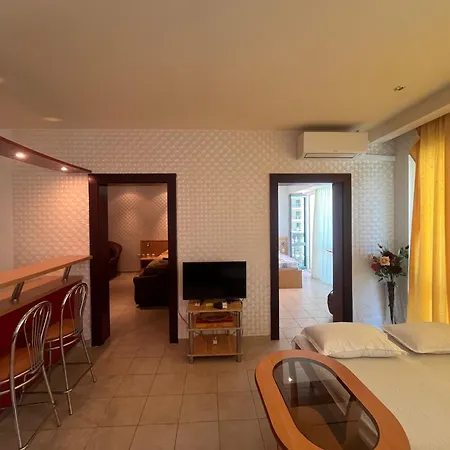 Miramar Front Self Catering No Swim Pool Access Apartment Slantschew brjag