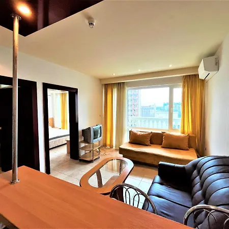 דירה Miramar Front Self Catering No Swim Pool Access