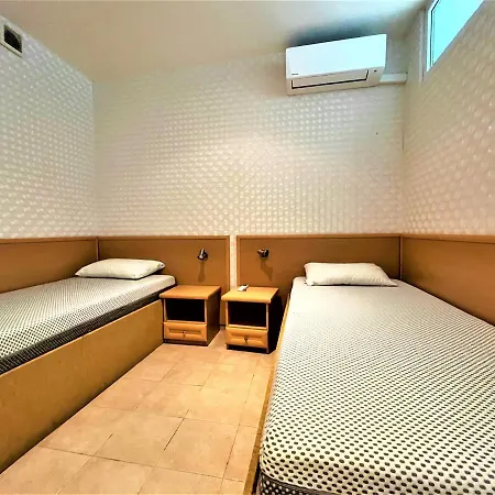 Miramar Front Self Catering No Swim Pool Access شقة ساني بيتش