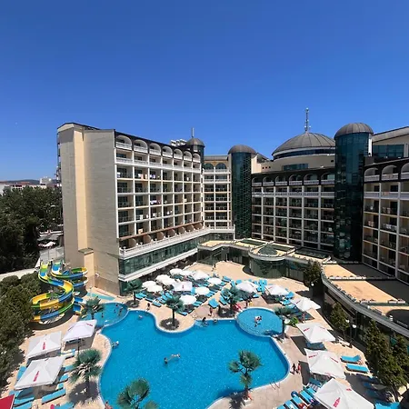 شقة Miramar Front Self Catering No Swim Pool Access *