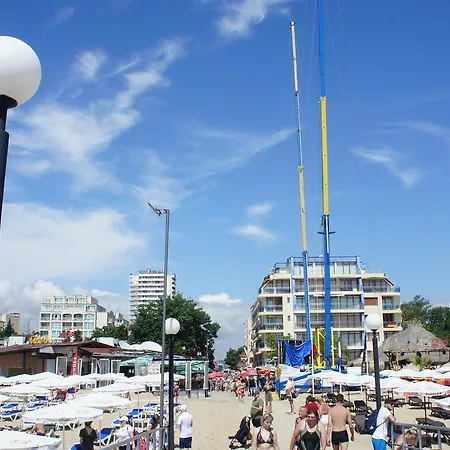 Miramar Front Self Catering No Swim Pool Access * ساني بيتش