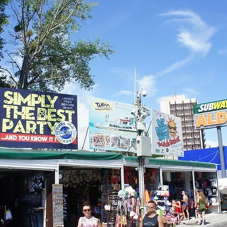 דירה Miramar Front Self Catering No Swim Pool Access