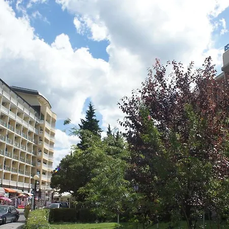 Miramar Front Self Catering No Swim Pool Access * ساني بيتش