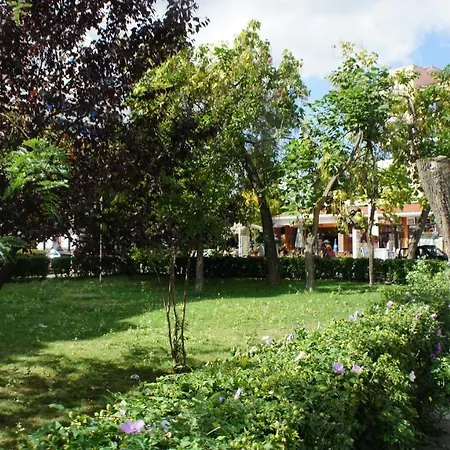 شقة Miramar Front Self Catering No Swim Pool Access