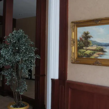 Lejlighed Miramar Front Self Catering No Swim Pool Access