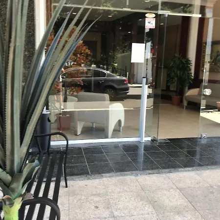 Апартаменты Miramar Front Self Catering Солнечный берег