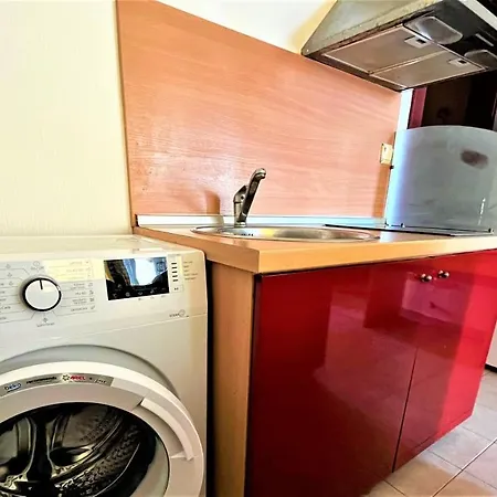Miramar Front Self Catering Апартаменты Солнечный берег