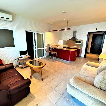 Miramar Front Self Catering Апартаменты