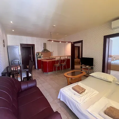 Miramar Front Self Catering No Swim Pool Access Apartman *