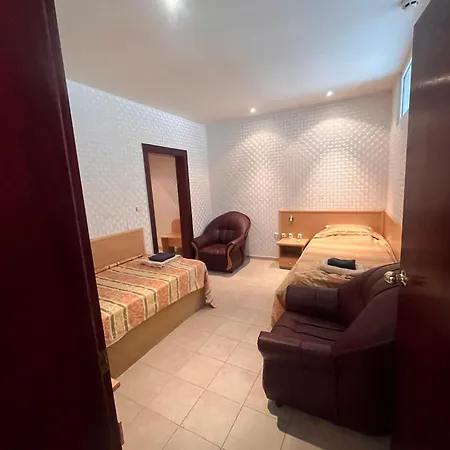 Apartman Miramar Front Self Catering No Swim Pool Access *