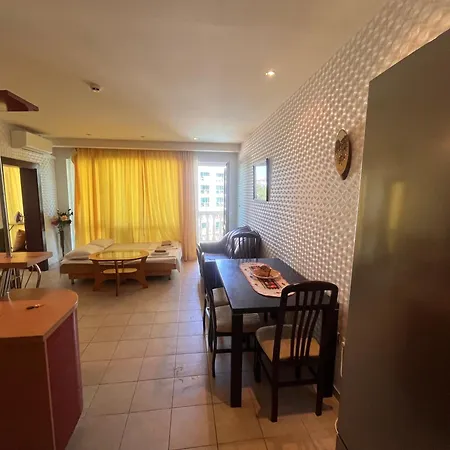 Miramar Front Self Catering No Swim Pool Access Apartman *