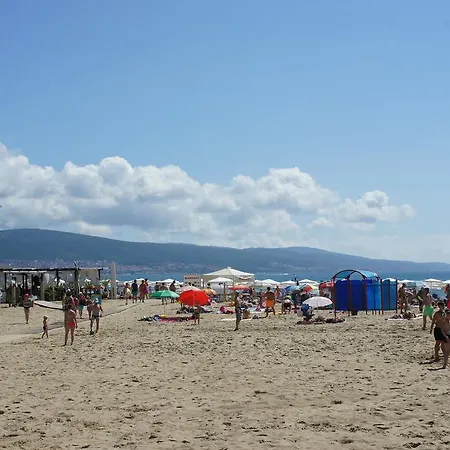 Miramar Front Self Catering No Swim Pool Access Διαμέρισμα