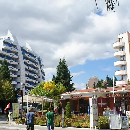 Miramar Front Self Catering No Swim Pool Access Apartament *