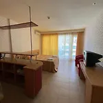 Apartman Miramar Front Self Catering No Swim Pool Access *